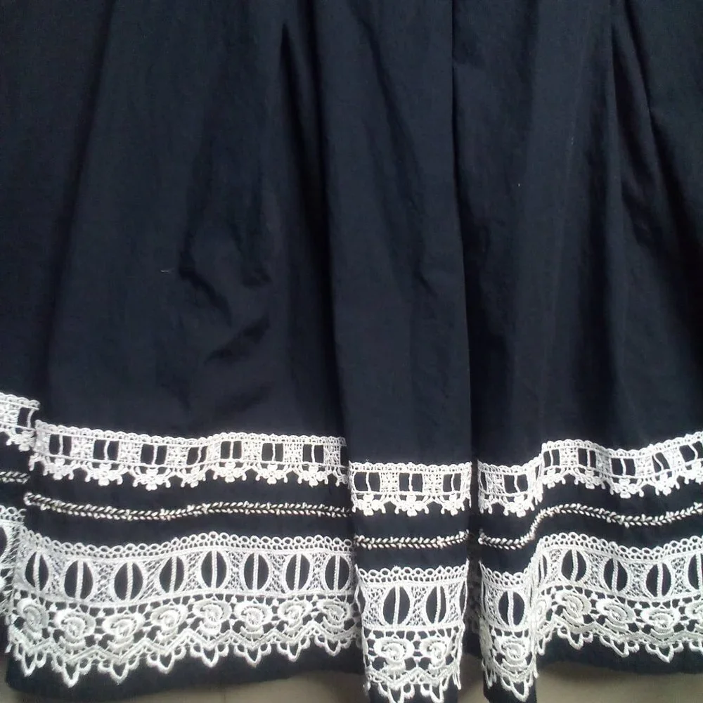 New York & Company Skirt 2 Black White Embroidery Cotton